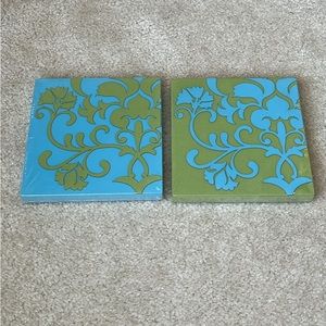 Wall decor plaques